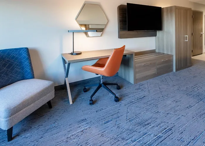 Holiday Inn Express & Suites Benson By Ihg