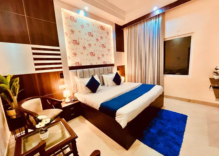 Sitara Premium The Ramawati, Walking Distance From Ganga Ghat