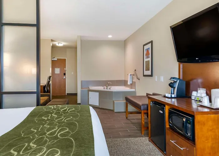 Comfort Suites Helena Airport