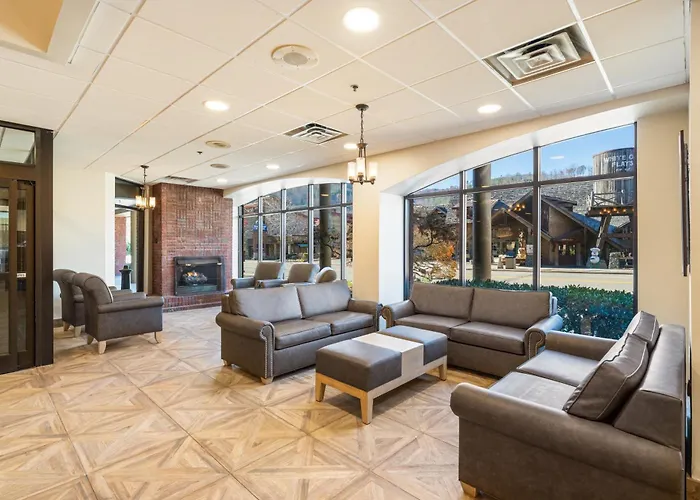 Black Bear Inn & Suites
