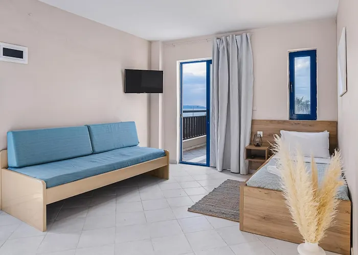 Yria Beach Hotel