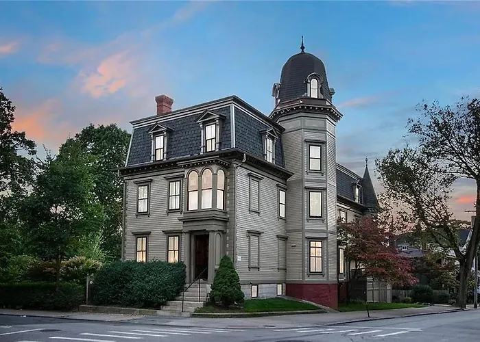 The Underwood-Hale House