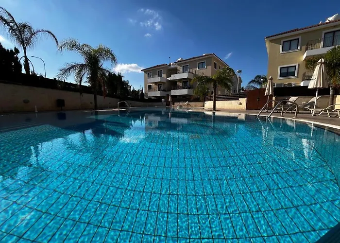 Déjà Blue Apartment Kyklades BC7 - workspace, pool, gym, nearby beach