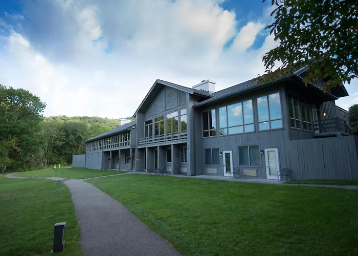 Peaks Of Otter Lodge