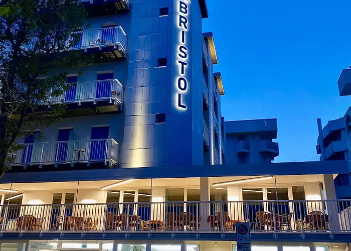Hotel Bristol - A 30 Mt Dalla Spiaggia