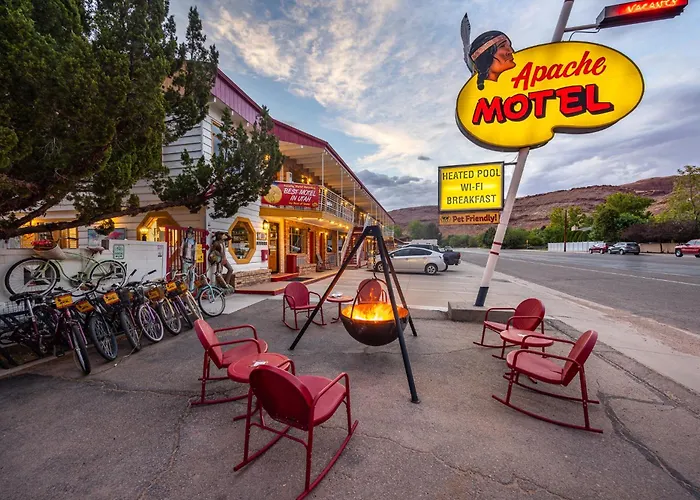 Apache Motel