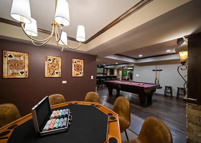 Epic Group Stay Big Gameroom Bar Arcade Playroom