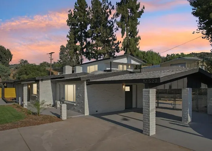 Half Acre Lux Pool Spa With Firepit Arcade Grill Sleeps 40