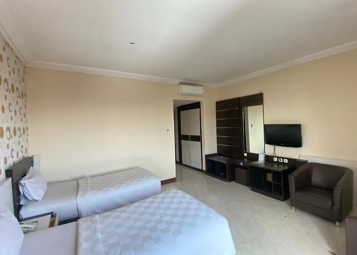 Hotel 88 Jember By Wh - Strategic Location In The City Center