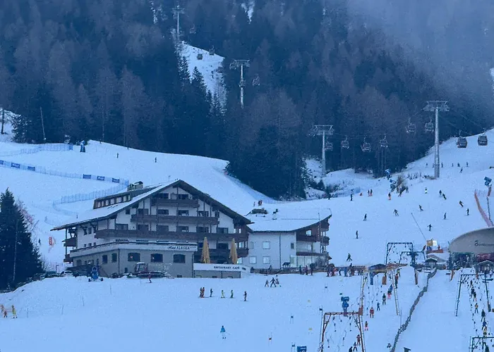 Hotel Alaska