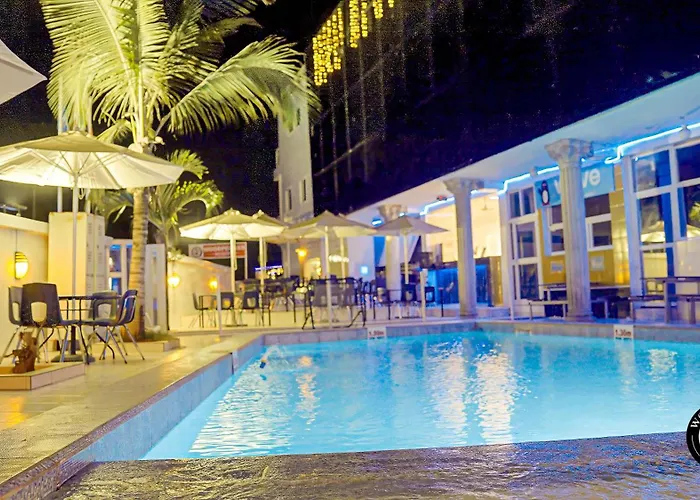 Woodpecker Resort Hotel