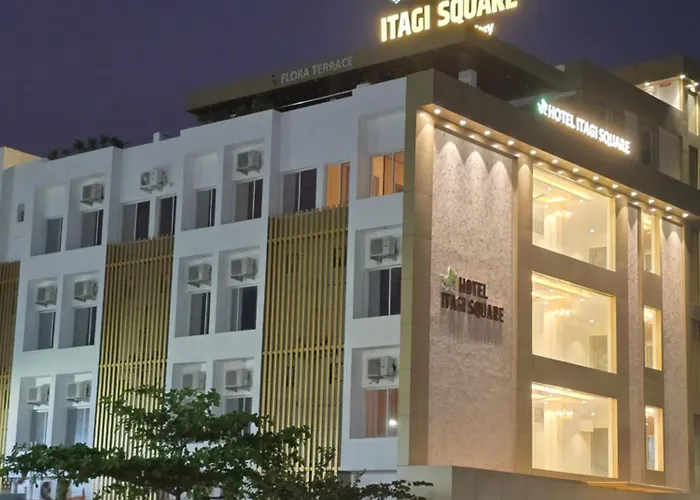 Hotel Itagi Square Vijapura