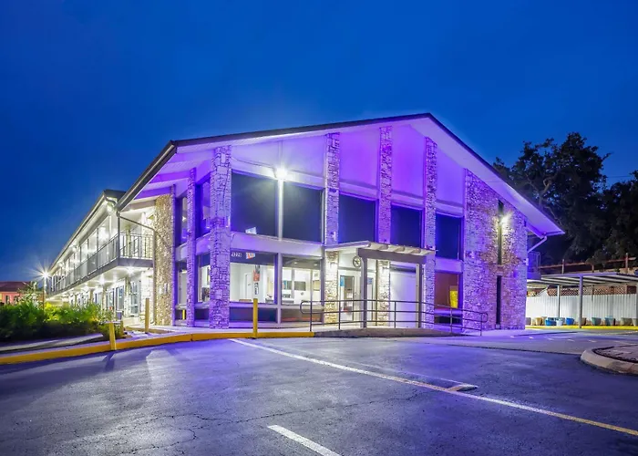 Motel 6 Boerne TX