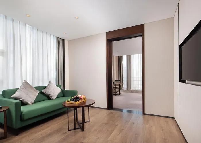 Liuzhou Imperial Dragon Bay Purejoy Hotel