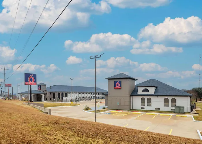 Studio 6 Suites Brenham, Tx