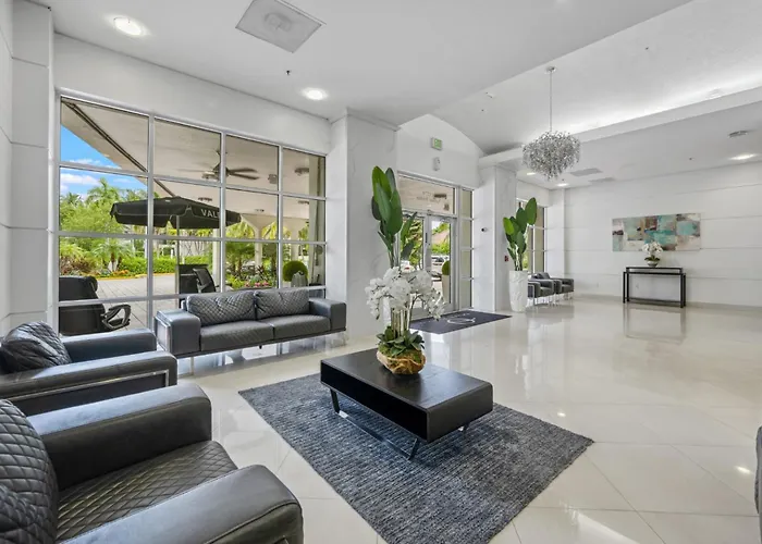 Spacious Apartment Of 2Br - 2Bth In Ocean Reserv Front The Beach