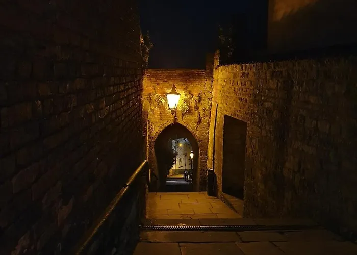 Stylish And Private In The Cathedral Quarter