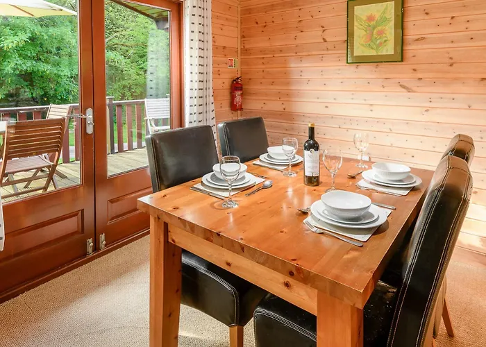 Woodlands Hotel & Pine Lodges