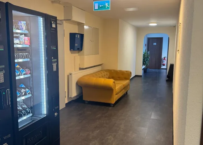 Hotel Capitol Zentrum - 24h -