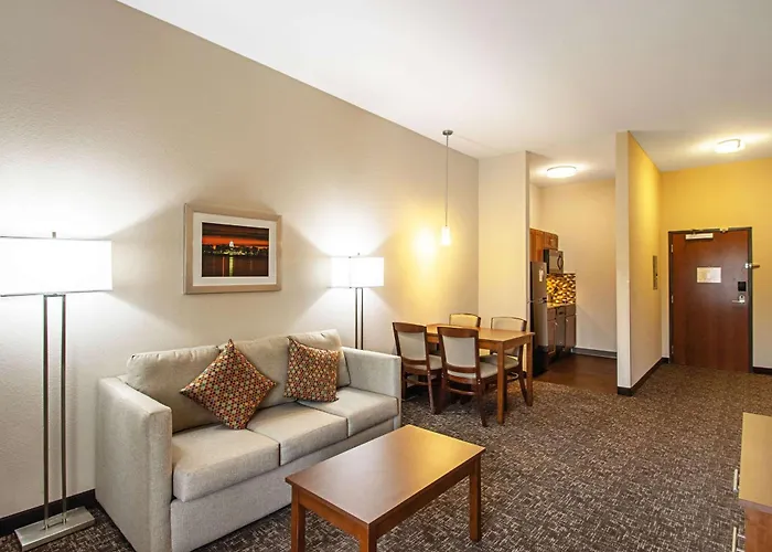 Mainstay Suites Madison - Monona