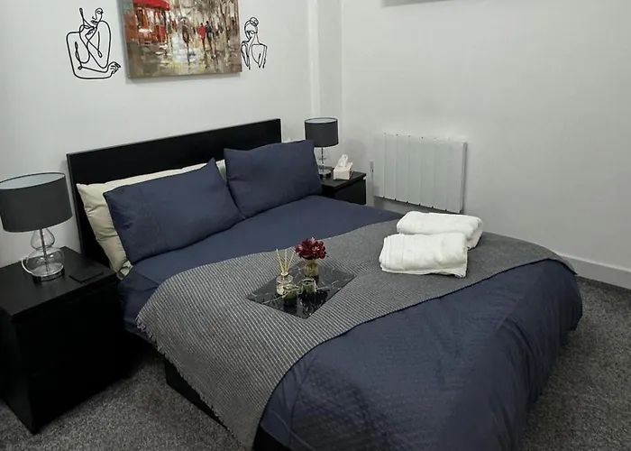 1 Bed-Sleeps 4-Town Centre-10 Min To Ascot- Pets