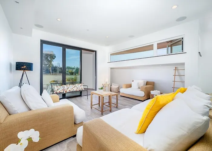 Brand New Condo 1 Block From Beach - Pet Friendly