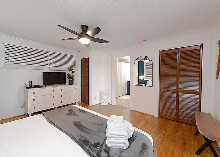 Lake Hickory Trio 3Br Blue Unit