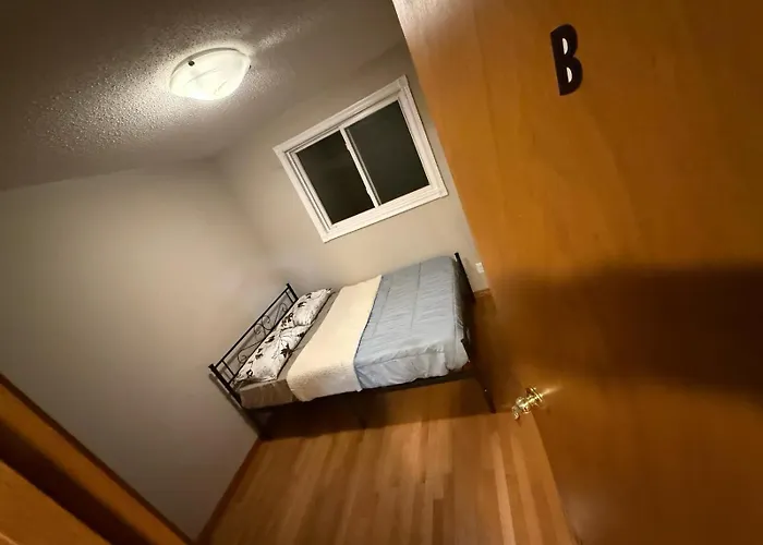Uptown Waterloo-Kwc Room-Best Location,Lowest Prices