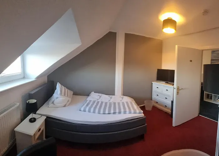 Hotel-Cafe-Lindow