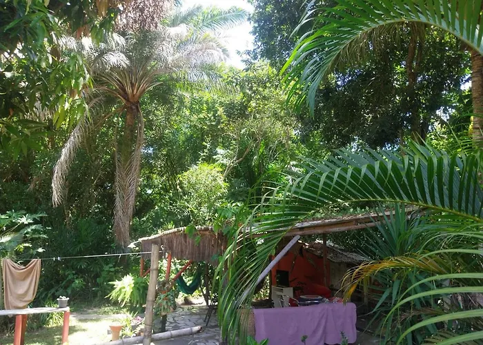 1 Suíte confortável até 4 pessoas Santa Cruz Cabrália BA