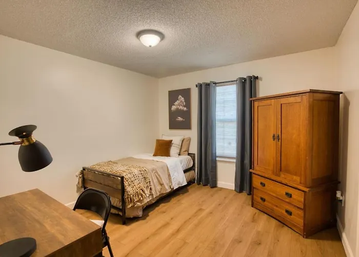 Travel For Work - Stylish 3 Bdr - Southern Georgia