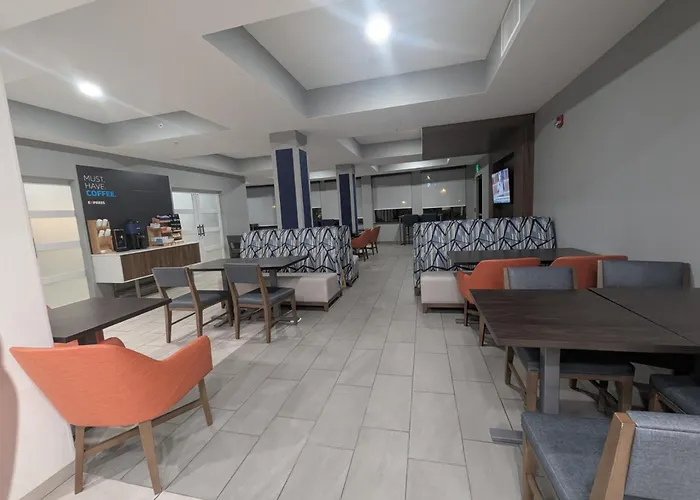Holiday Inn Express Hotel & Suites Loveland By Ihg