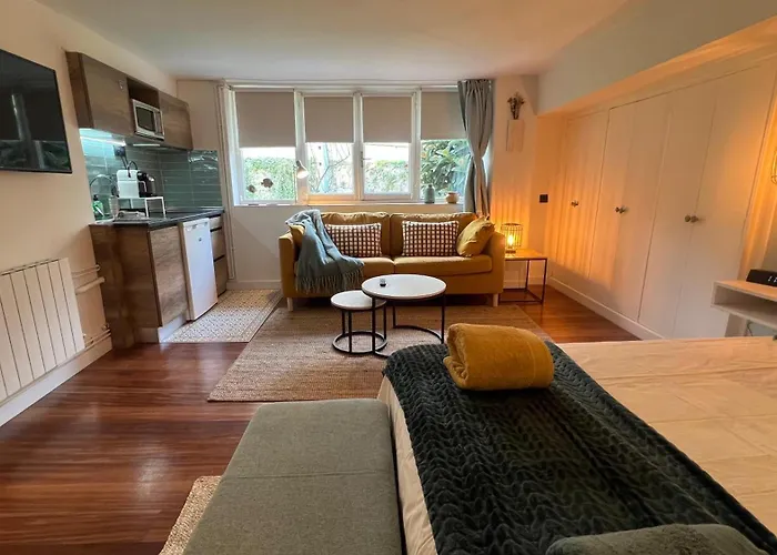 Apartamento independiente Suite - Recién reformado y parking gratis