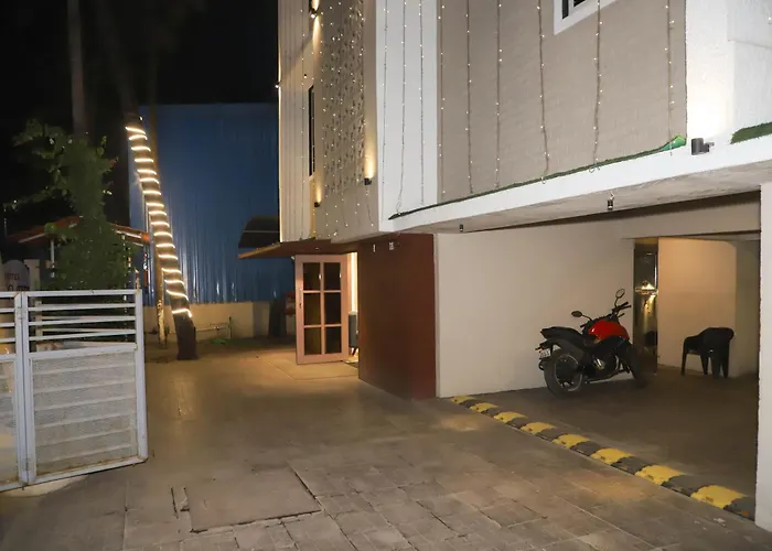 Hotel Aura Inn Airoli ,Digha