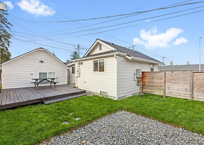 Cozy Bungalow Home 2Br, 1Ba - 9 Min To Tacoma Dome