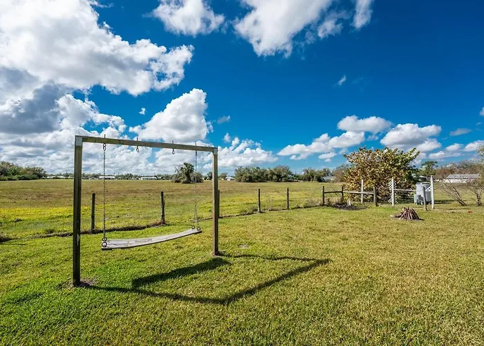 The Spacious Florida Oasis