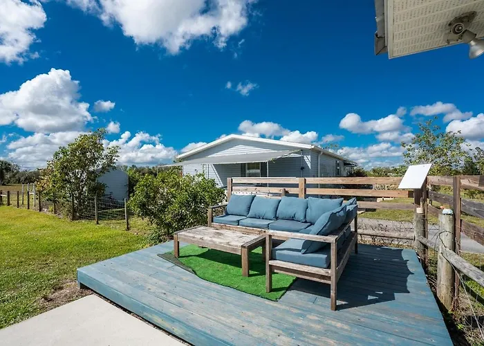 The Spacious Florida Oasis