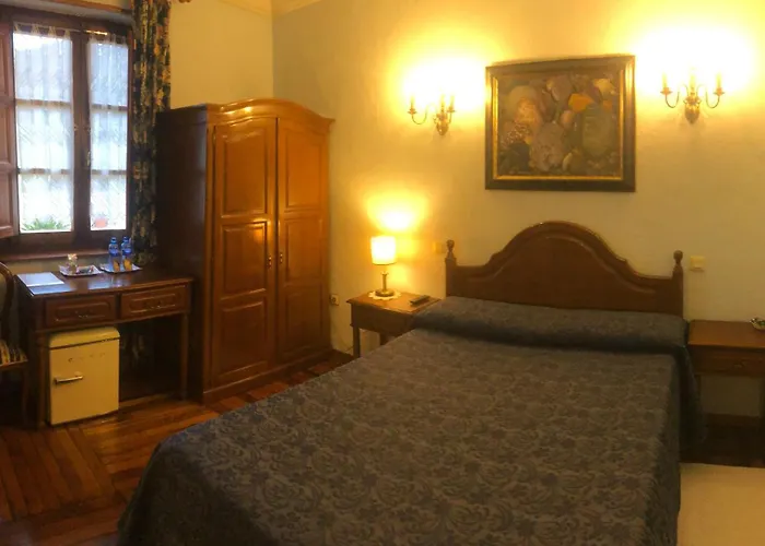 Hotel Rural Villa Elena