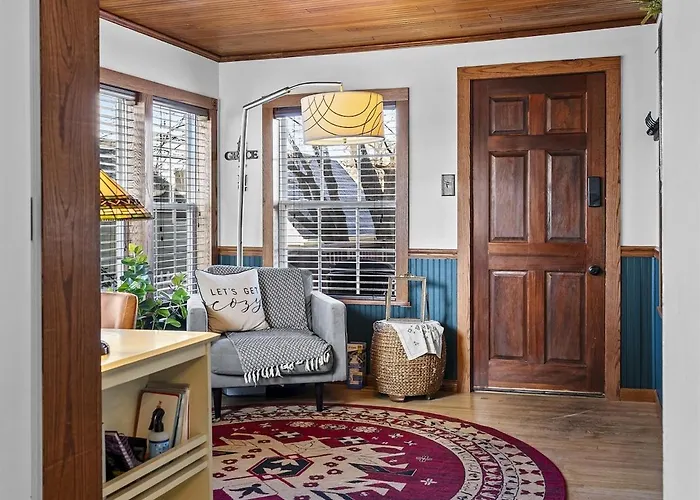 Red Wing - Peaceful Home Downtown