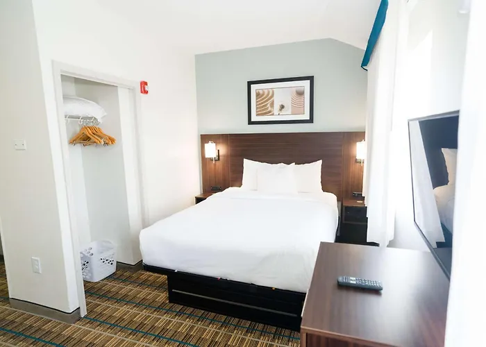 Mainstay Suites Knoxville Airport