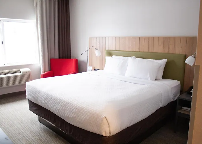 Country Inn & Suites By Radisson, Big Rapids, Mi