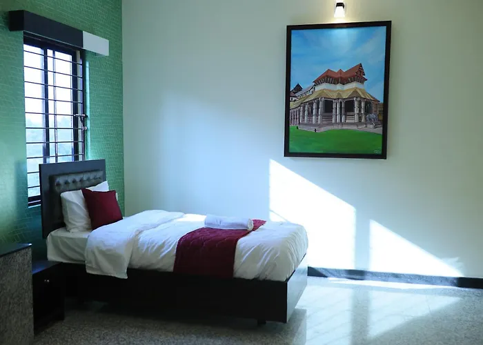 Hotel Ashlesh Manipal