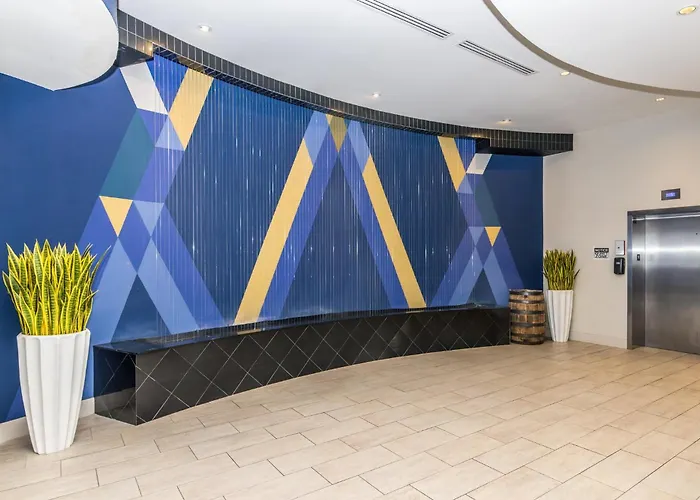 Holiday Inn Express & Suites Downtown Louisville By Ihg
