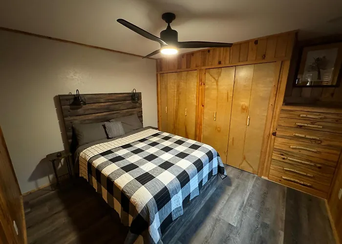Sportsman Lodge Melrose Mt