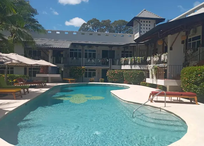 Parti Gras Hotel & Villas En Playa Potrero