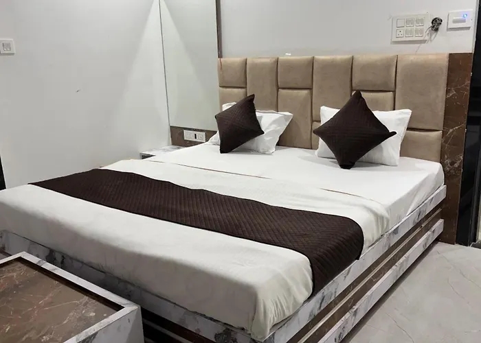Hotel Shree Ashtvinayak Grand