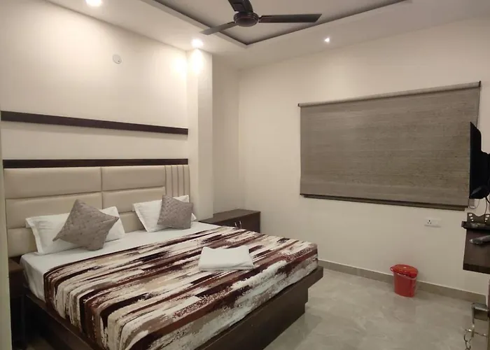 Hotel Crown Plaza