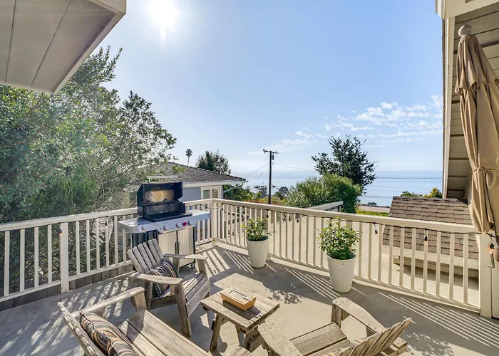 Summerland Home W/ Beach Supplies: Walk To Beach!