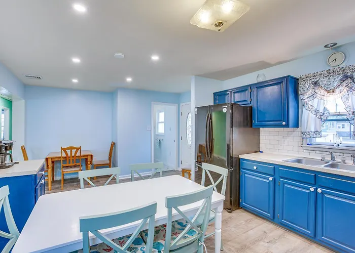 Beach House W/ Private Pool In North Wildwood