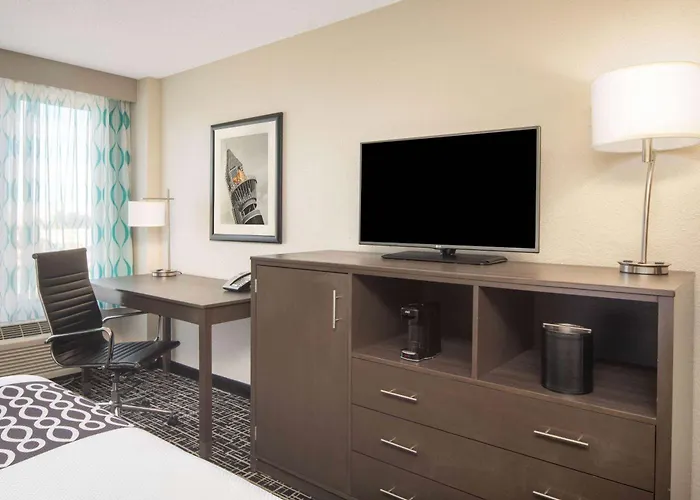 La Quinta By Wyndham Atlanta Airport North